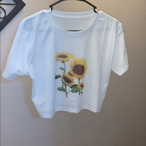 Cropped Sunflower tee 🌻